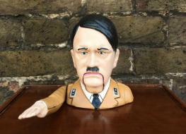 Hitler nut cracker