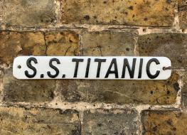 S.S.Titanic plaque